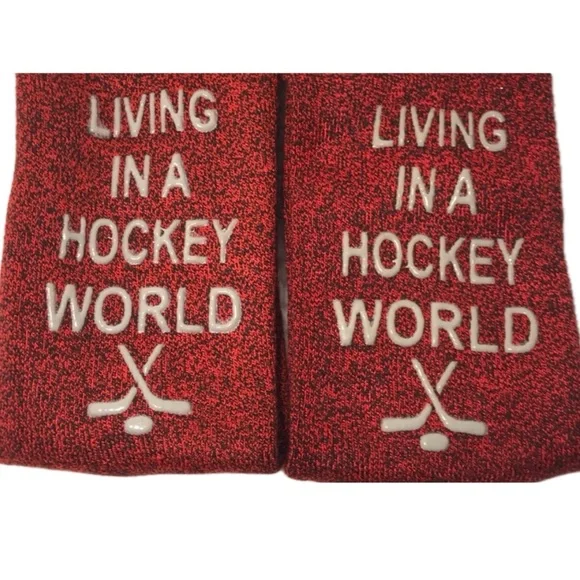 3/$30 MENS FUNNY QUOTE SAYINGS SOCKS LIVING IN A HOCKEY WORLD SIZE  7-11 - Picture 3 of 8